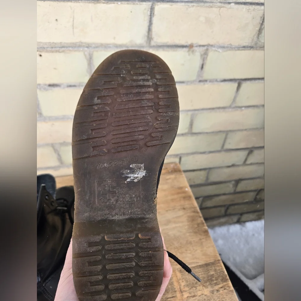 Vintage Made in England Dr. Martens - Picture 9 of 12